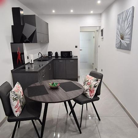 Apartman Julija 1 غييكا المظهر الخارجي الصورة