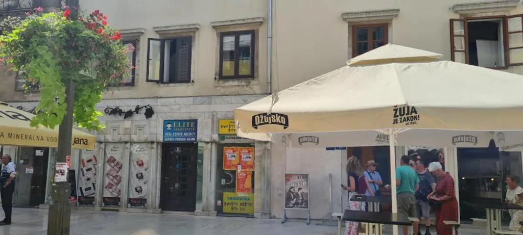 Apartman Julija 1 غييكا المظهر الخارجي الصورة