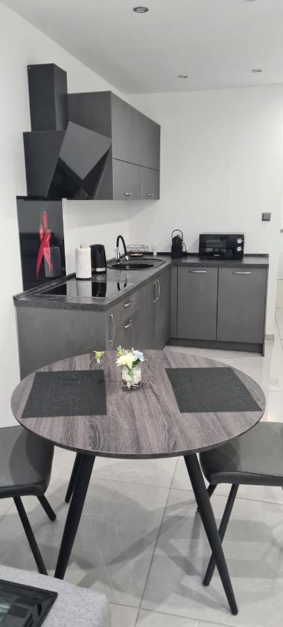 Apartman Julija 1 غييكا المظهر الخارجي الصورة