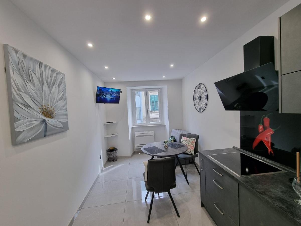 Apartman Julija 1 غييكا المظهر الخارجي الصورة